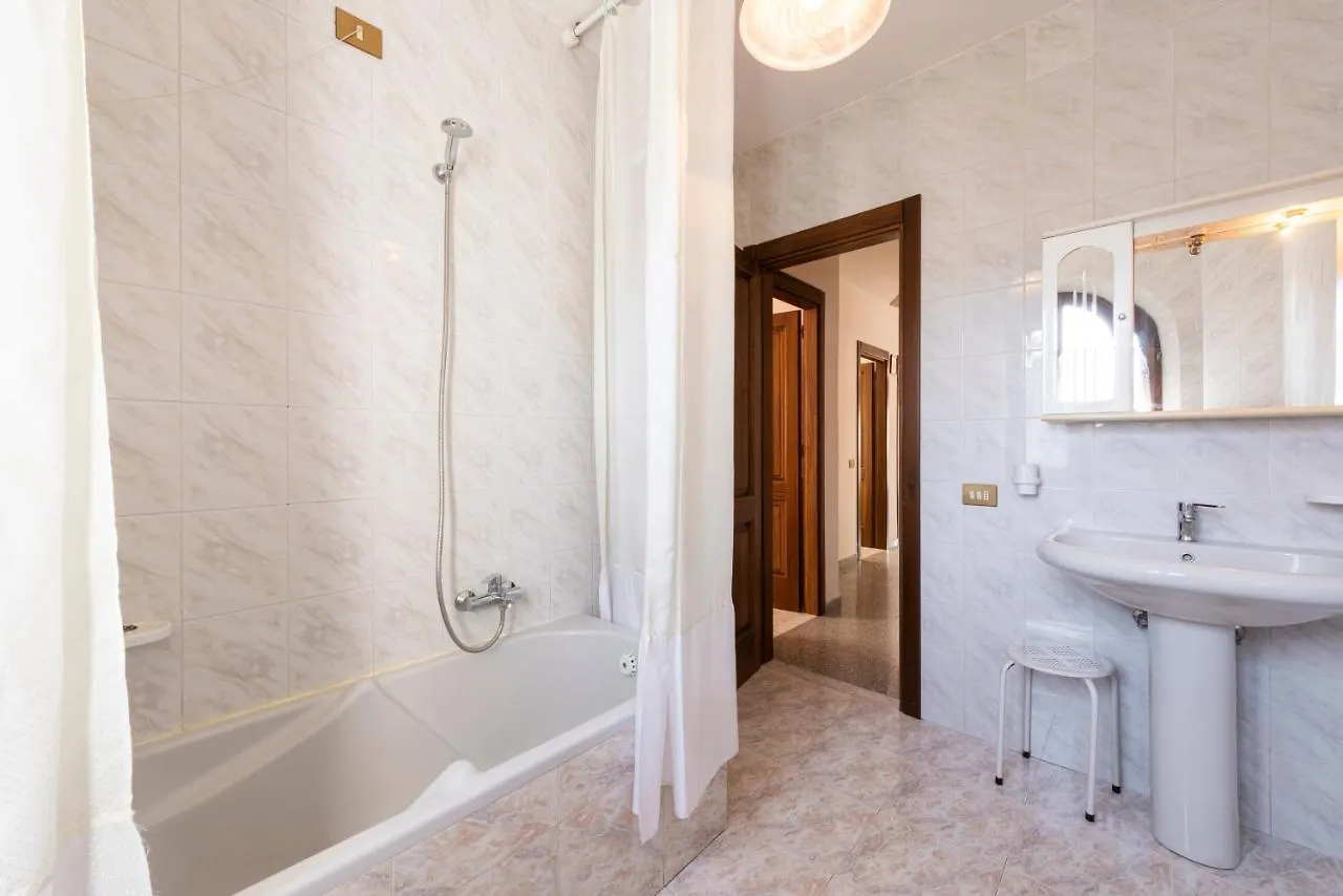 Residenza Tirrenia By Mmega Lägenhet Marina di Massa 0*,