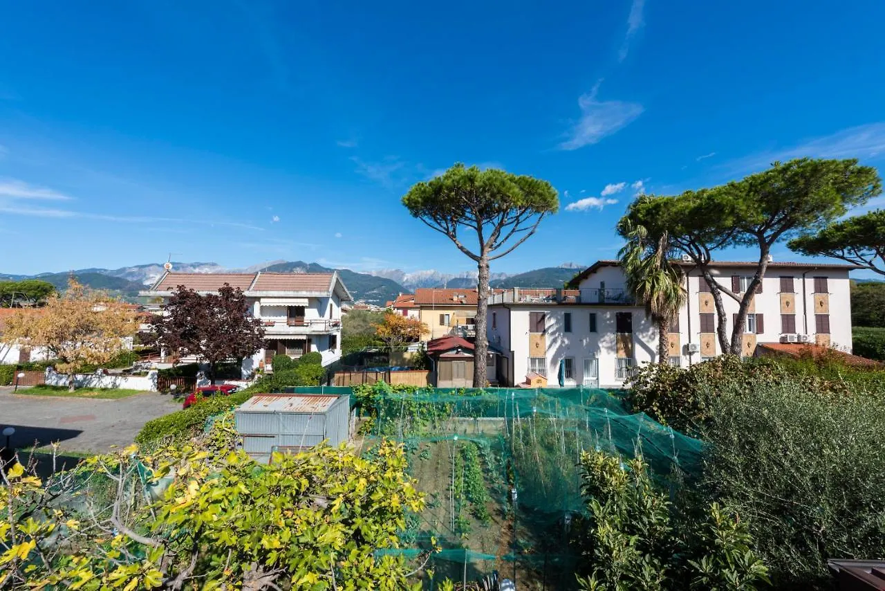 Residenza Tirrenia By Mmega Apartment Marina di Massa