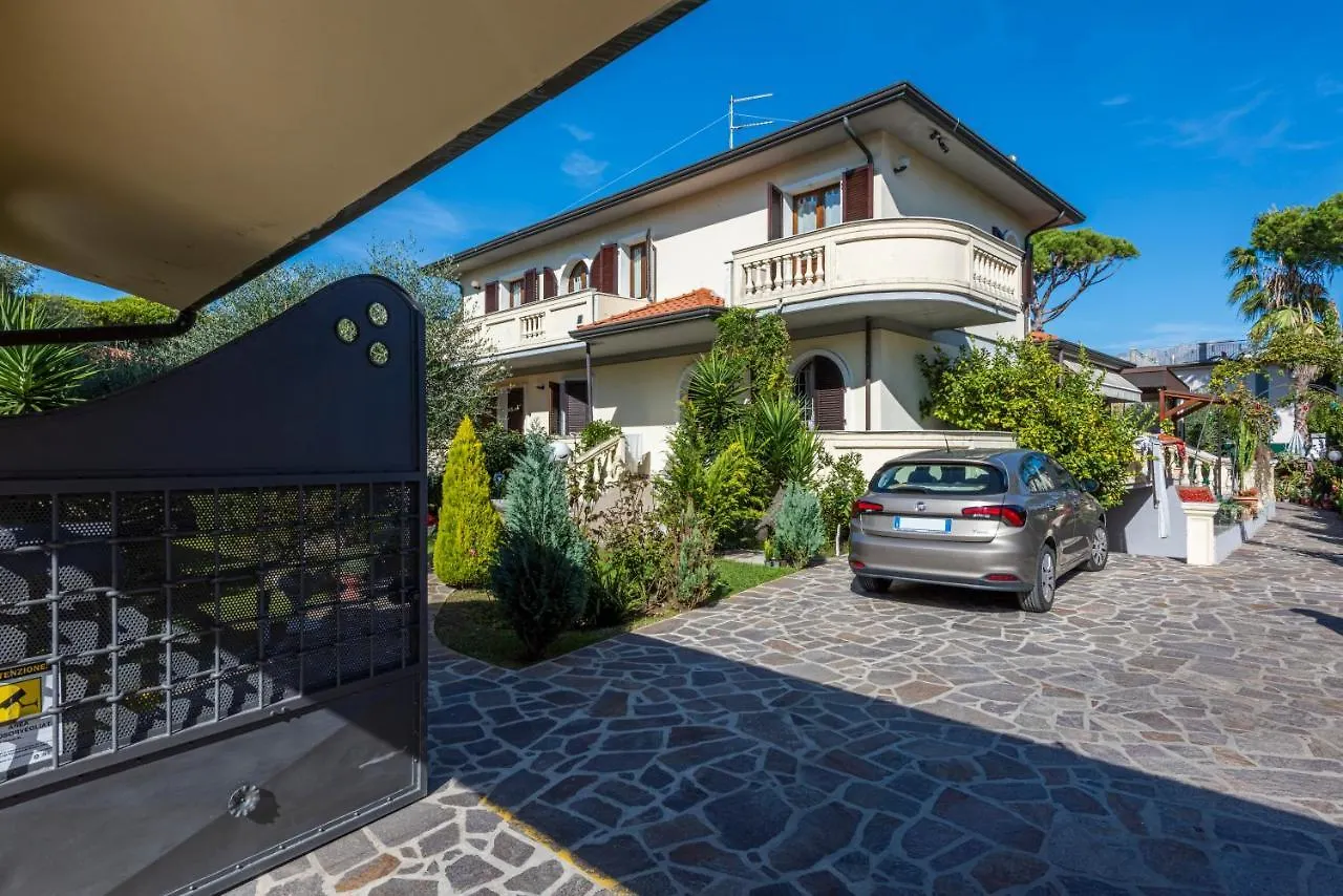 Residenza Tirrenia By Mmega Lägenhet Marina di Massa