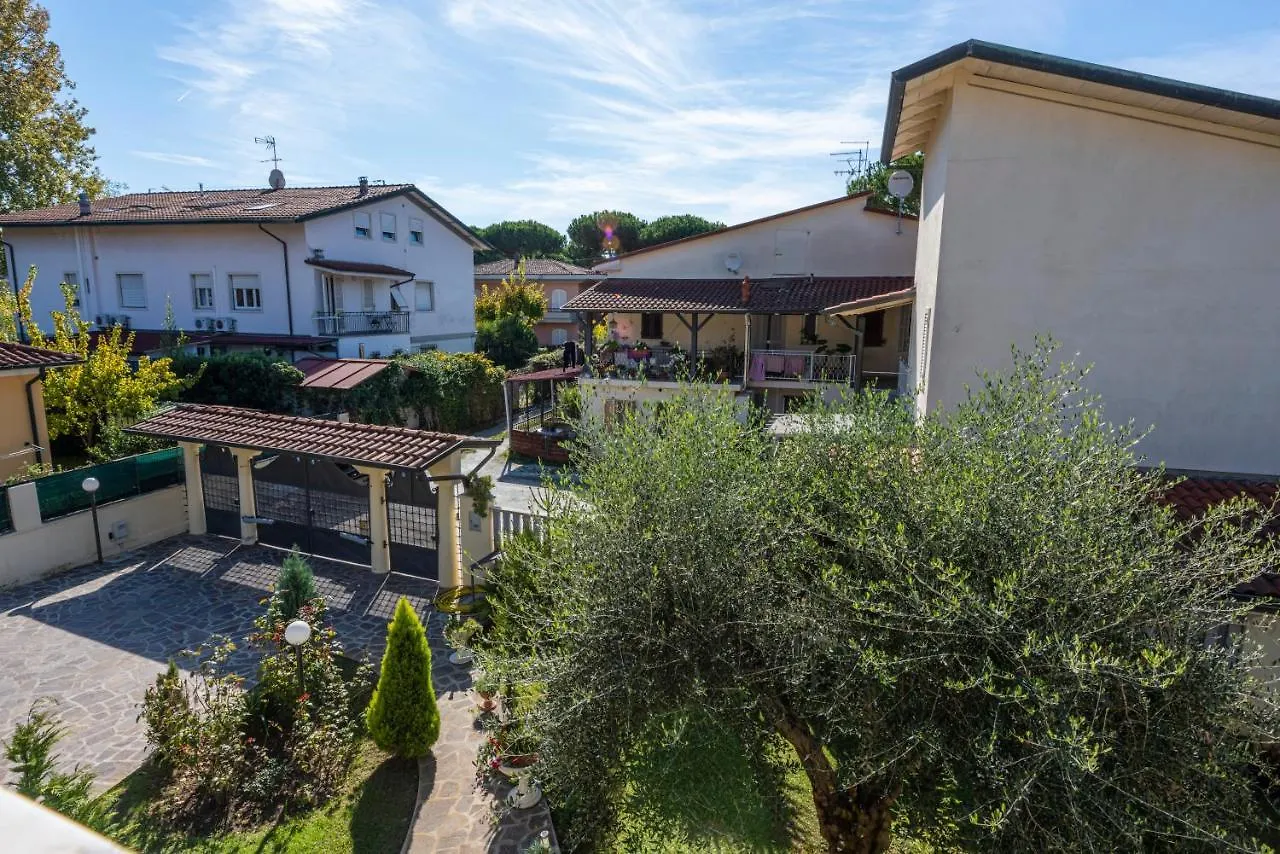 Residenza Tirrenia By Mmega Apartment Marina di Massa