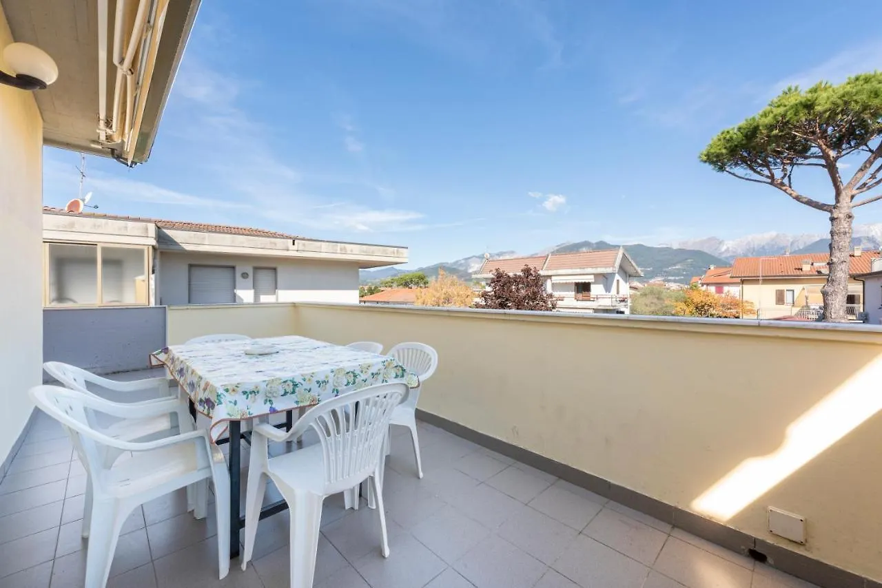 Residenza Tirrenia By Mmega Lägenhet Marina di Massa