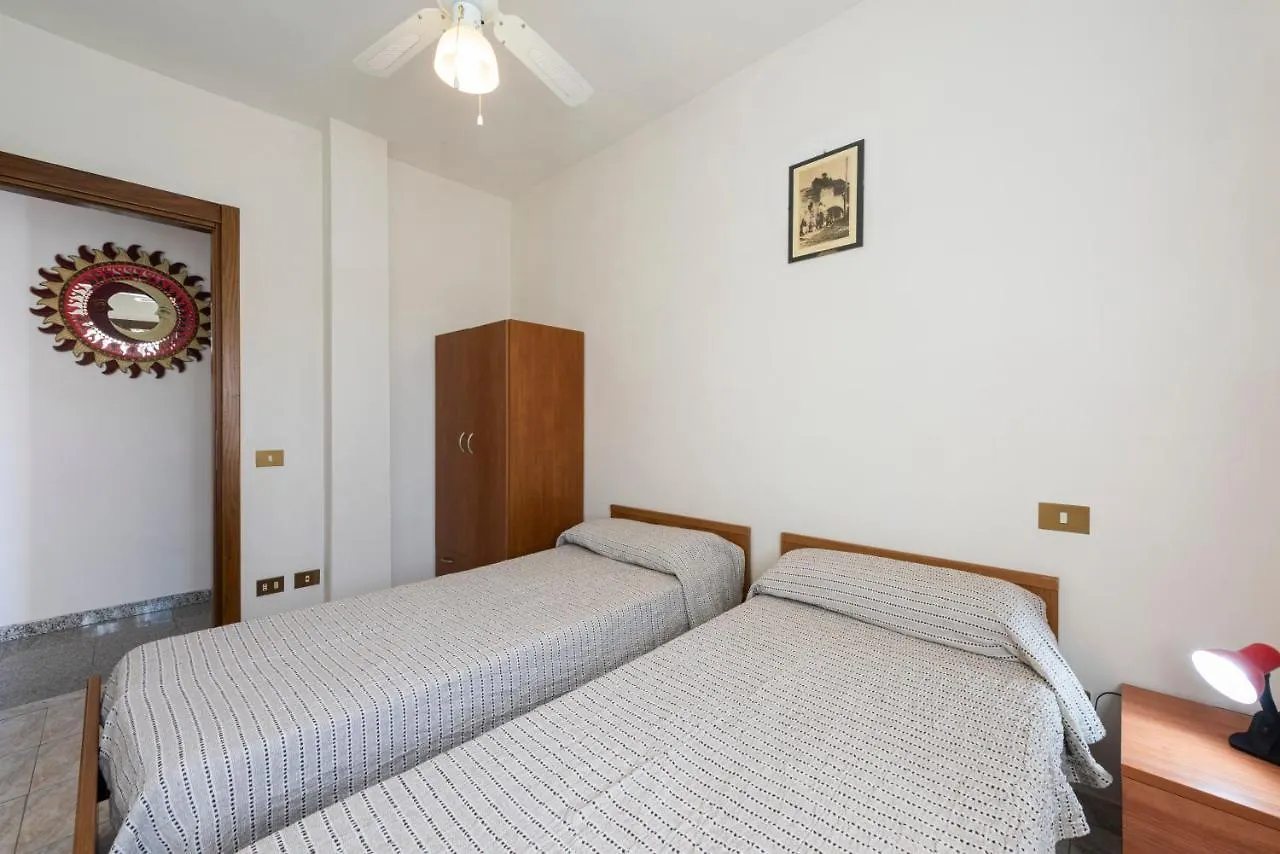 Residenza Tirrenia By Mmega Lägenhet Marina di Massa 0*,